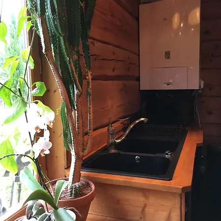 L'isba * סרלה-לה קנדה