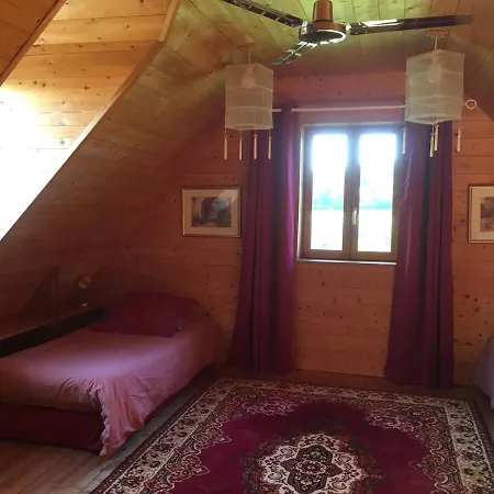 בית נופש L'isba סרלה-לה קנדה